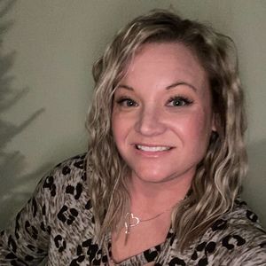 Meet your Posher, Traci